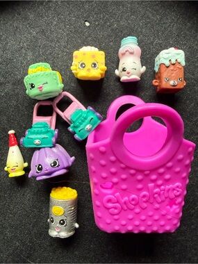 Shopkins Season 5 & 6 Collection includes Rare pieces with Large Pink Basket